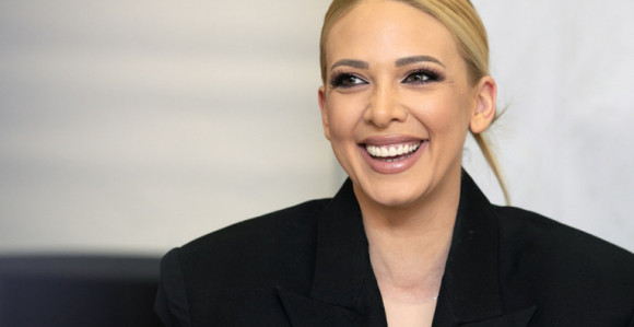 Milica Todorović pokazala dijamantski prsten