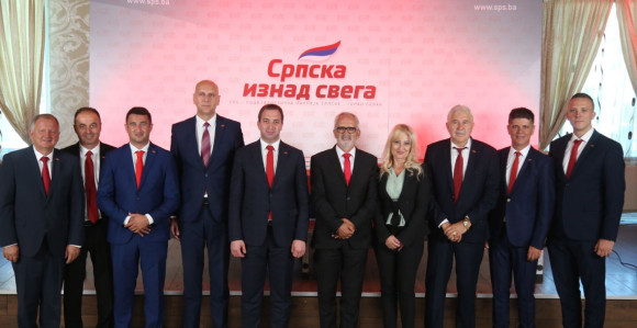 Zanemareni građani ispaštaju zbog politike