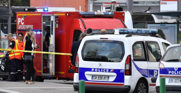 Dijete se ugušilo u vrelom automobilu, otac ga zaboravio