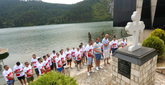 Selak i Skoko sa mladima na mjestu stradanja Srba