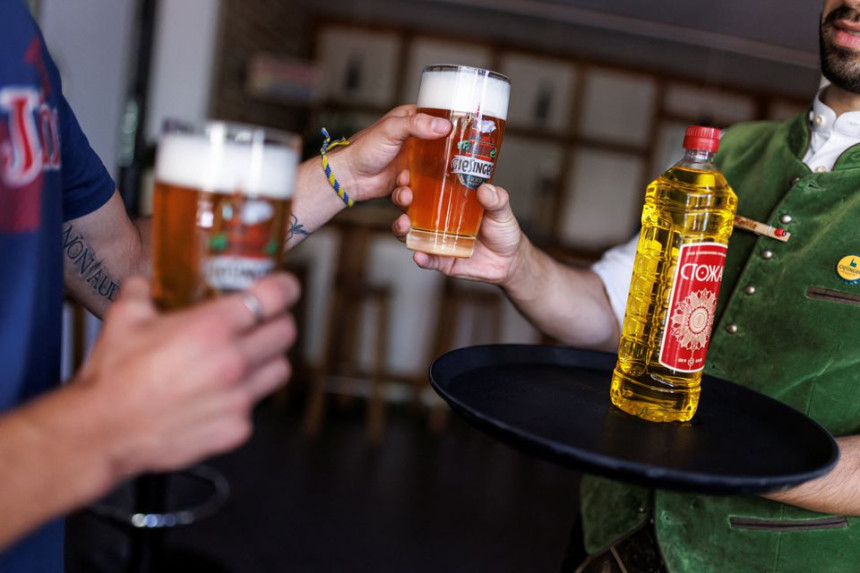 Pab u Minhenu nudi gostima da plaćaju pivo jestivim uljem!