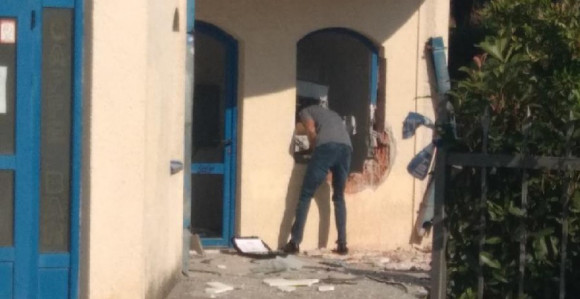 Jaka eksplozija, pokušaj pljačke bankomata u Budvi