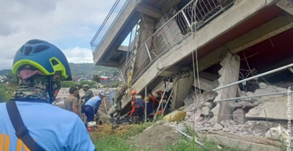 Snažan zemljotres na Filipinima, srušile se zgrade