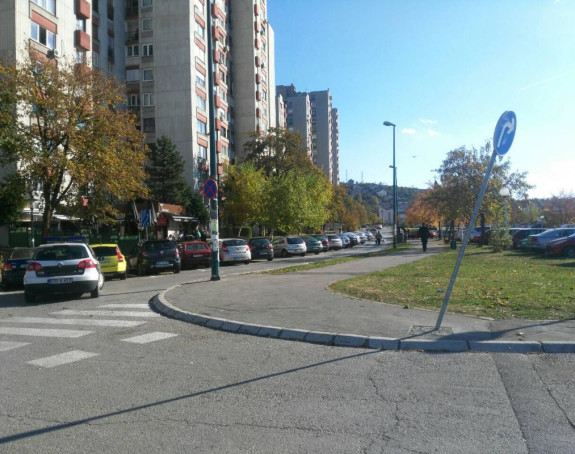 Vozio preko biciklističke i pješačke staze