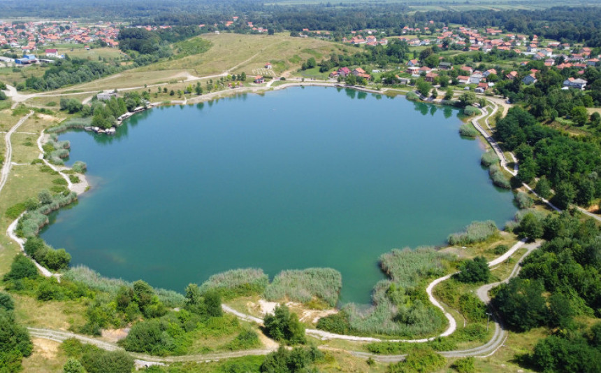 Utopila se dvojica mladića na Rajskom jezeru