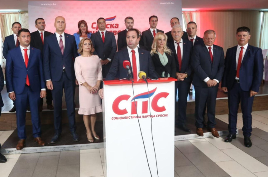 SPS Viškoviću: Dok ste vi na odmoru, prodaju vam strateška preduzeća