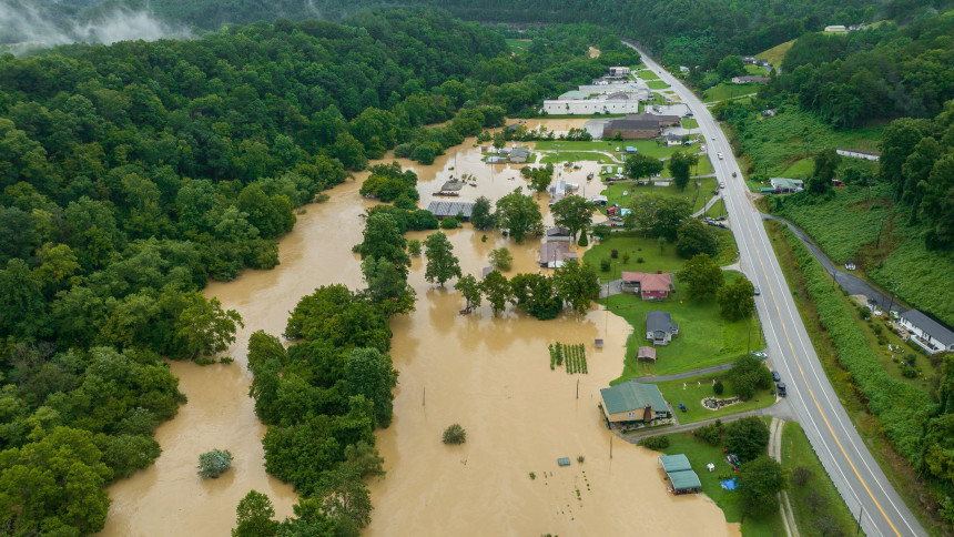 САД: У поплавама у Кентакију 26 особа настрадало