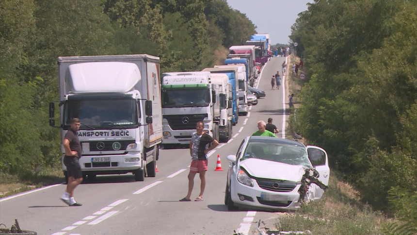 Udes na putu Brčko - Bijeljina, više osoba povrijeđeno