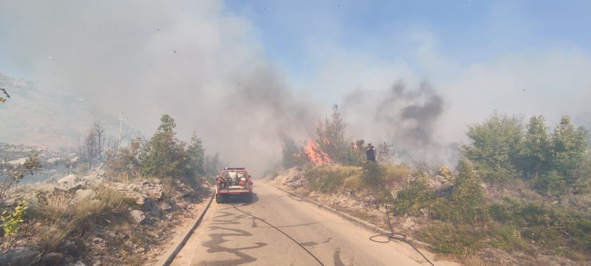 Neum: Vatra ugrožava stanovništvo