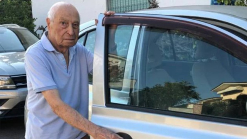 U 102. godini mu produžena vozačka dovola