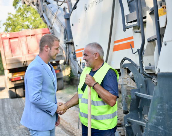 Почела реконструкција пута према Д. Колима