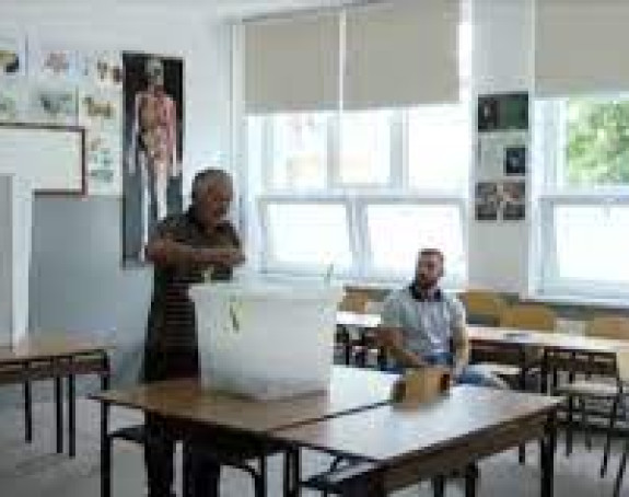 U Bratuncu 7.116 građana izašlo na referendum