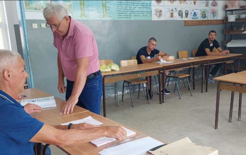 Bratunac: 467 glasova više za opoziv načelnika