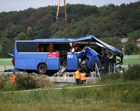 Stradala oba vozača poljskog autobusa, završena obdukcija