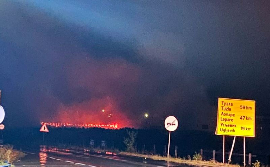 Grom zapalio krov upravne zgrade bijeljinske ciglane