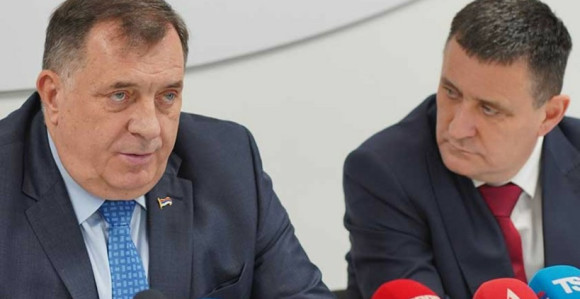 Spašavanje obraza: "Ja tebi Vojvodo, ti meni Serdare"