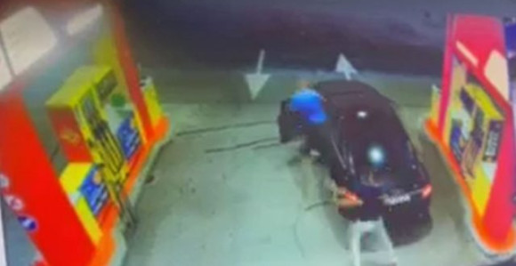 Ukrao auto pa se zakucao u aparat za plin (VIDEO)