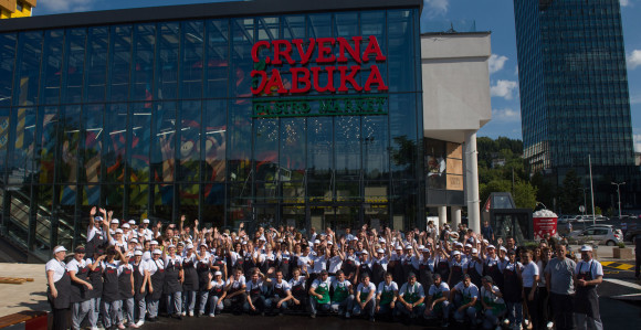 Otvaranje gastro marketa "Crvena jabuka", Marindvor