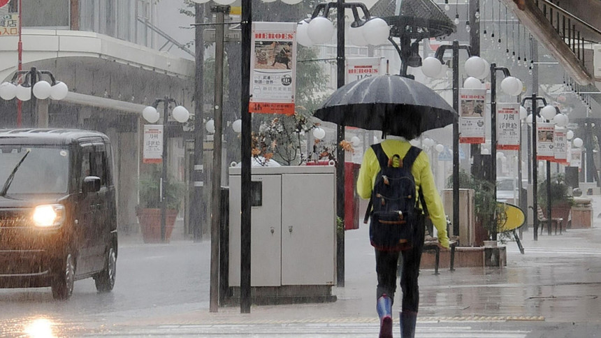 Japan: Zbog tajfuna evakuacija 72.000 ljudi