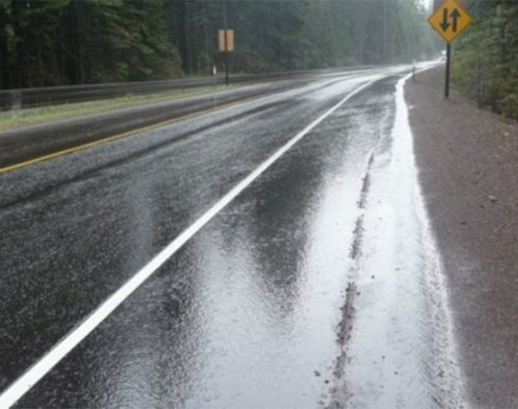 Oprez pri vožnji zbog mjestimično mokrih kolovoza