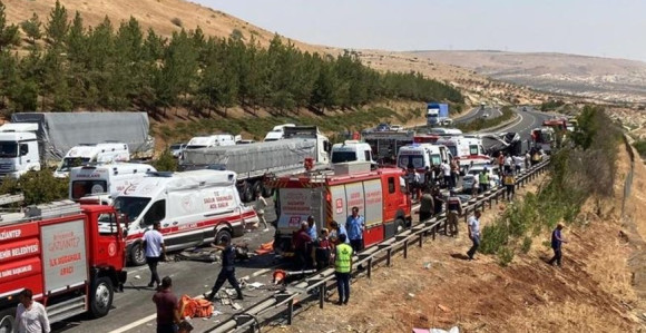 Turska: Iznosili povrijeđene, pa naletio autobus