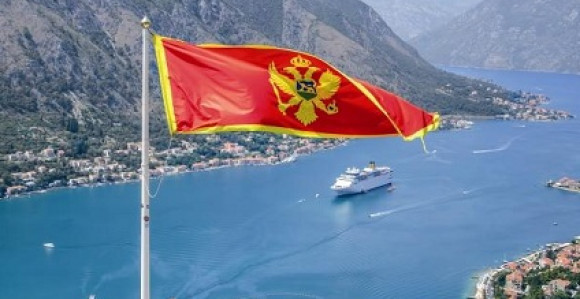 "Fomirati vladu ili raspisati vanredne izbore u CG"