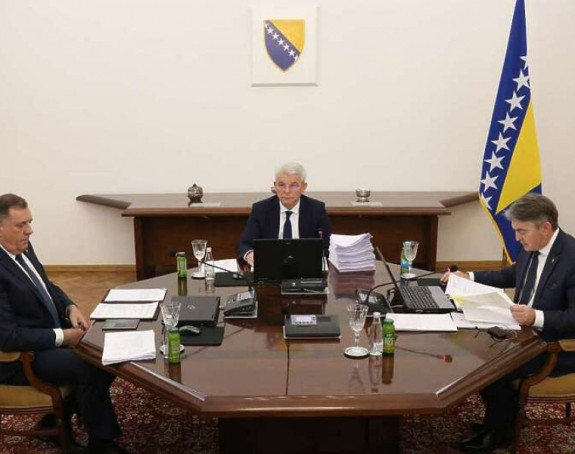 Додик тражио закључак да БиХ промијени став о Украјини
