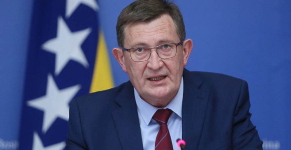 Dodikov ministar potpisao, milioni idu privatniku