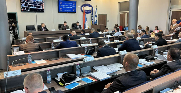 За пољопривреднике нема новца, али за кампању има!