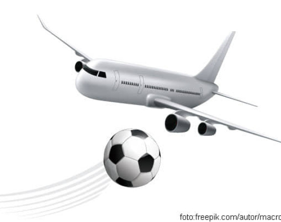 Paragvajski fudbaler loptom oborio avion?!