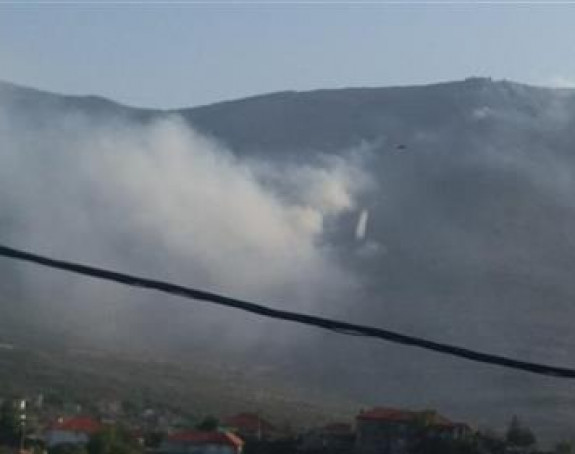 Požar na Leotaru kod Trebinja i dalje aktivan