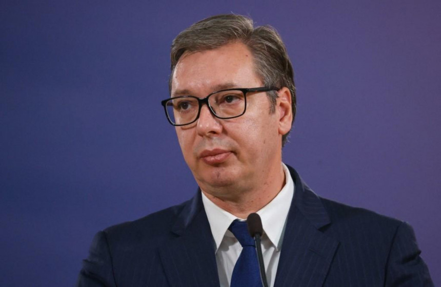 Vučić na kritike iz regiona: Vidjećemo ko će tražiti pomoć
