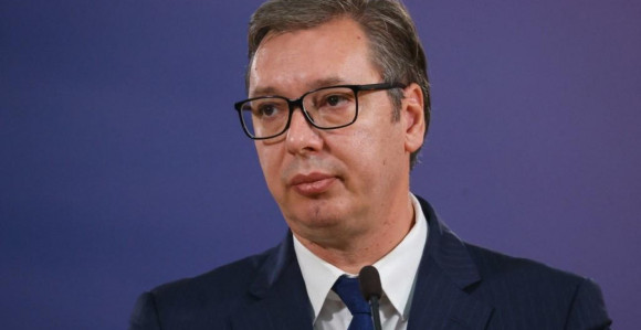 Vučić na kritike iz regiona: Vidjećemo ko će tražiti pomoć