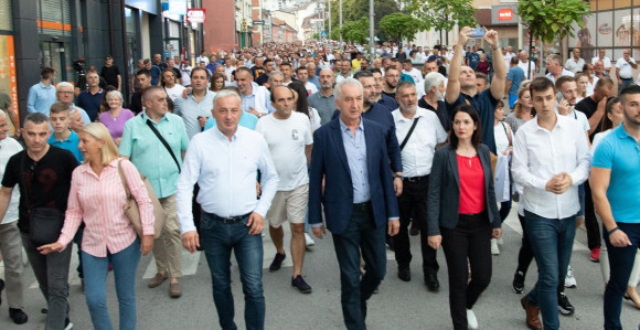 Петровић: Доста је било, народ се пробудио