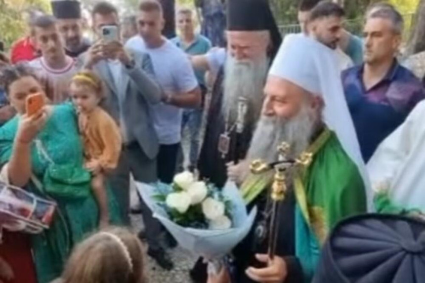 Patrijarh Porfirije služio liturgiju u manastiru Savina