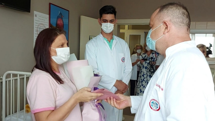 Хуман гест: Директор болнице обрадовао Симиће