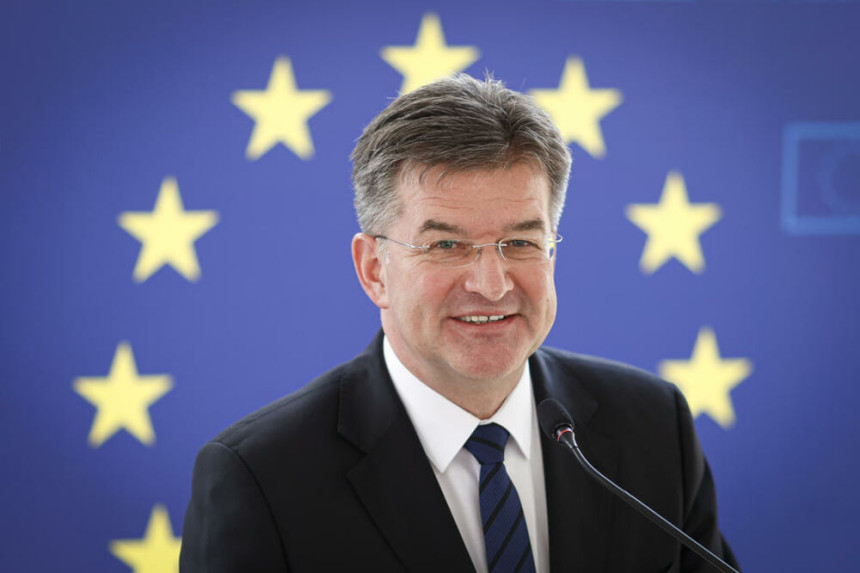 Za nalaženje rješenja za tablice imamo dva mjeseca