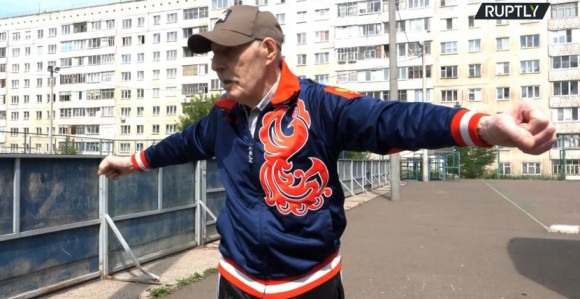 Ima 95 godina i brz je kao "munja"!