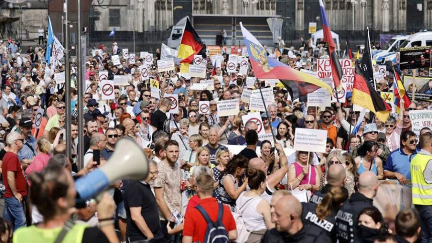 Њемачка: У Келну митинг подршке Москви