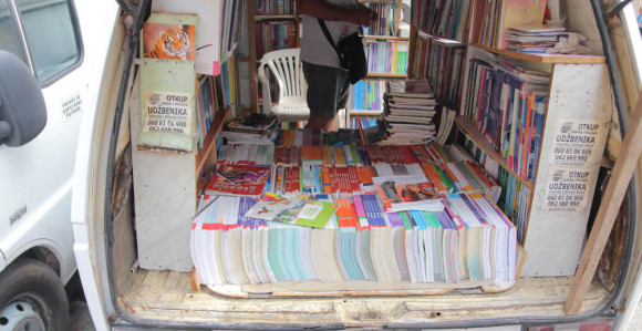 U Srbiji uzimaju godišnji da bi djeci nabavili knjige