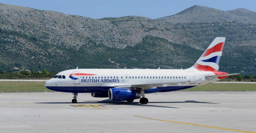 Pilot putnicima: "Nadam se da ćemo imati goriva"