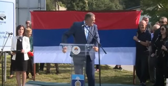 Dodikova obećanja: "Drži vodu dok majstori odu"