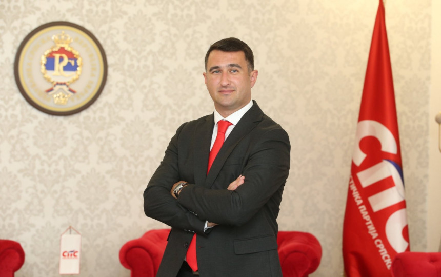 Miletić pita: Čije interese zastupaju Đokić i Milunović?