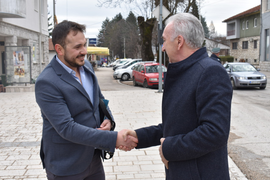 Okuka: U Hercegovini niču samo elektrane lokalnih moćnika