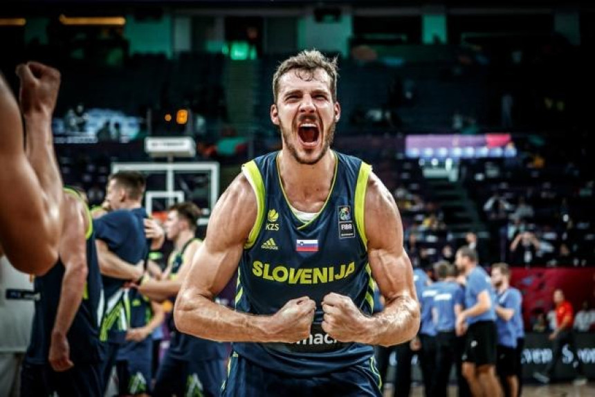 Zoran Dragić zbog povrede završio Evrobasket