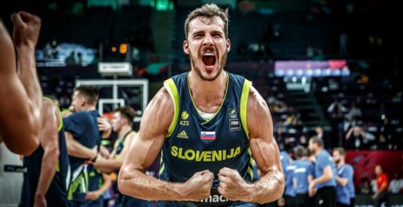 Zoran Dragić zbog povrede završio Evrobasket