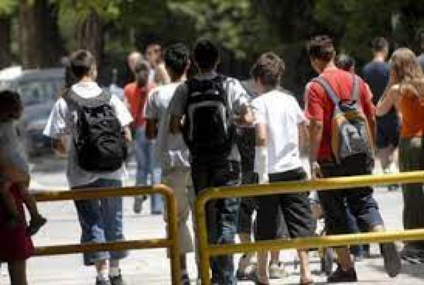 Turci nude đacima sa Balkana besplatnu školu