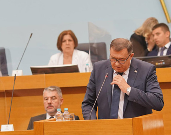 Лажна представа завршена: Додиков вето без гласа
