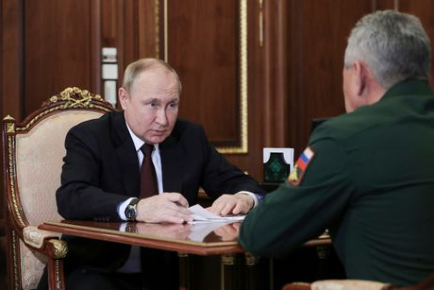 Putin spremio zamjenu za Šojgua, o kome se radi?
