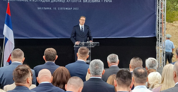 Vučić ozvaničio početak gradnje auta-puta